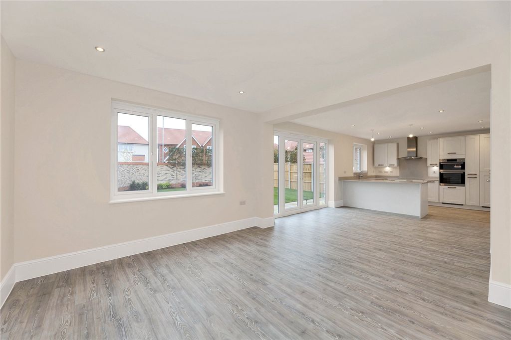 Property photo 3 of 11 Picture No. 22