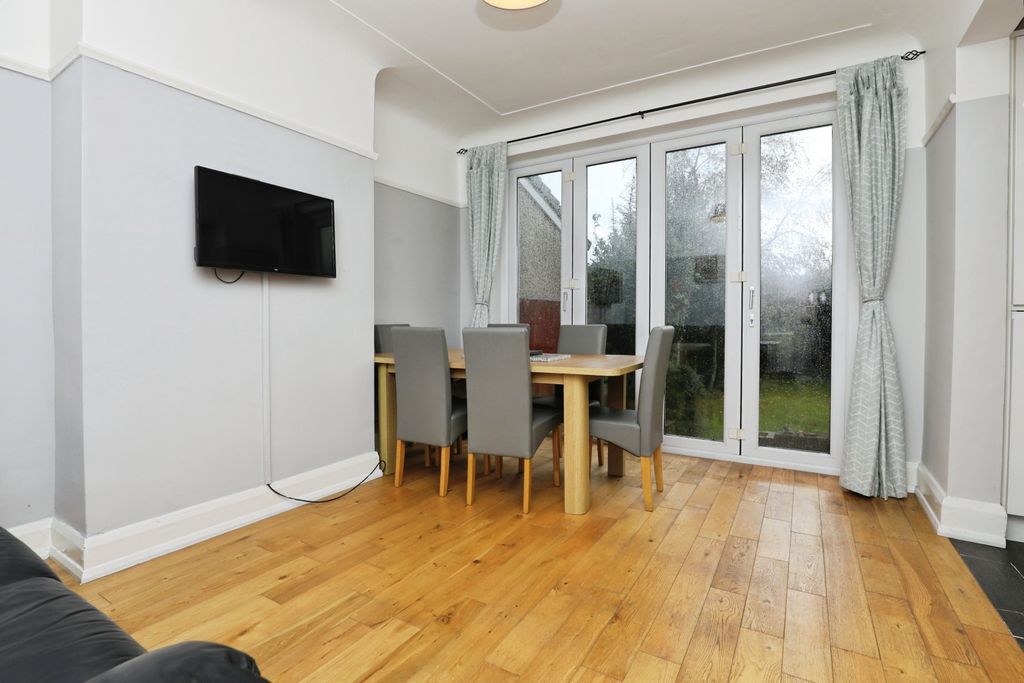 Property photo 3 of 15 Dining Room