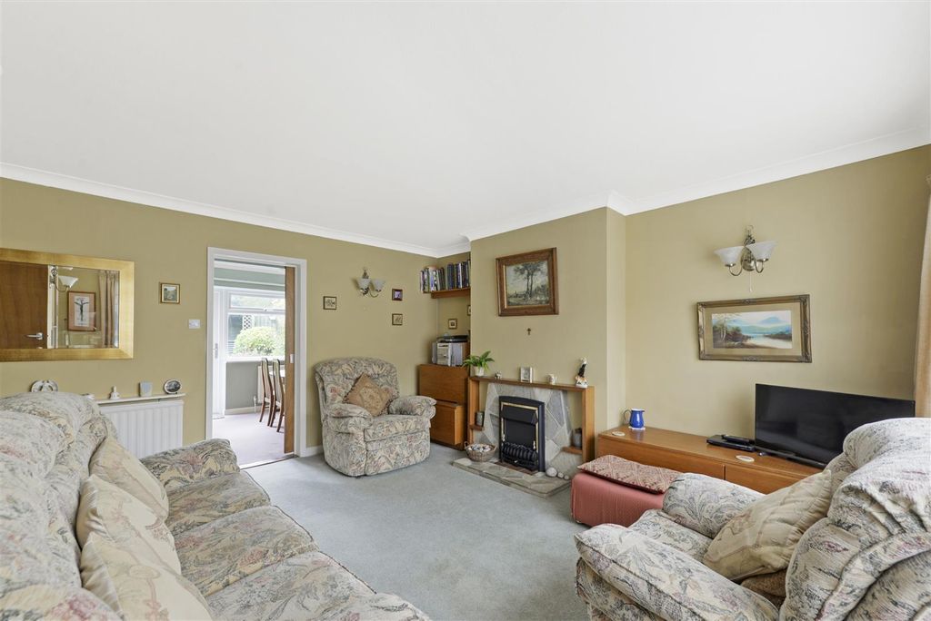 Property photo 2 of 13 03.