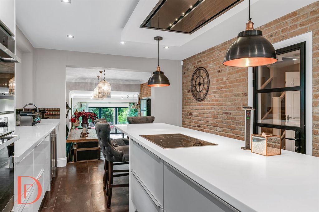 Additional image 6 of 4 bed detached house for saleWoodbury Hill, Loughton IG10