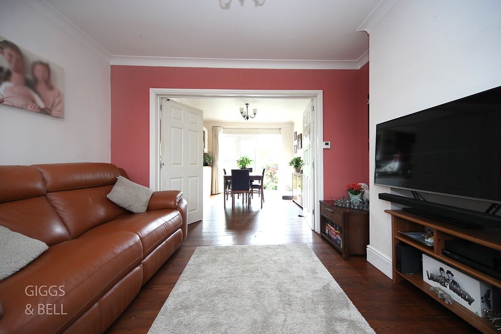 Property photo 3 of 28 5257342