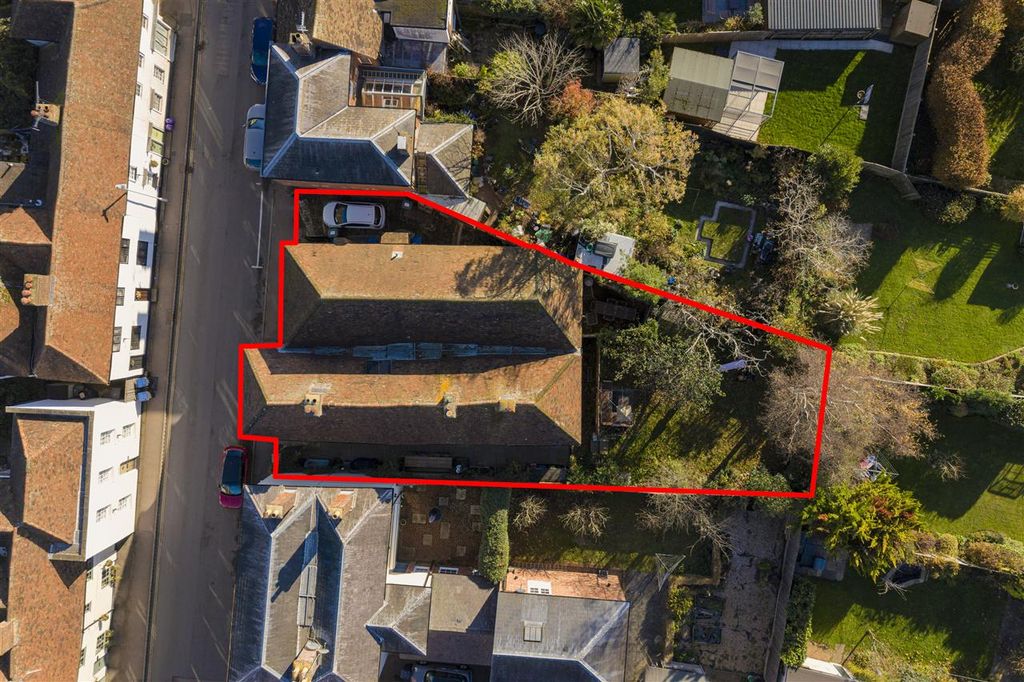 Property photo 2 of 33