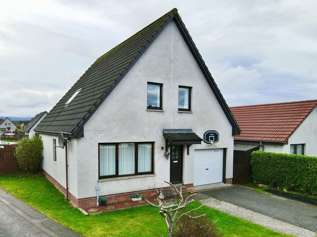 Property photo 1 of 25