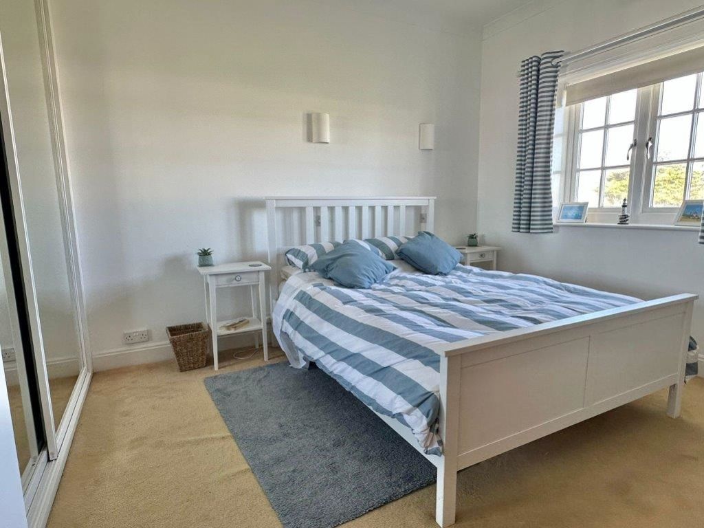 Property photo 3 of 12 Gtsr8240