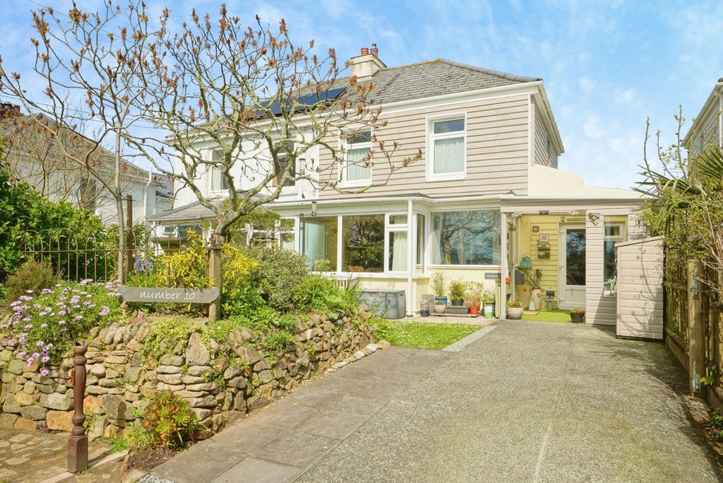 Property photo 1 of 19 Pbox-Img.Jpg