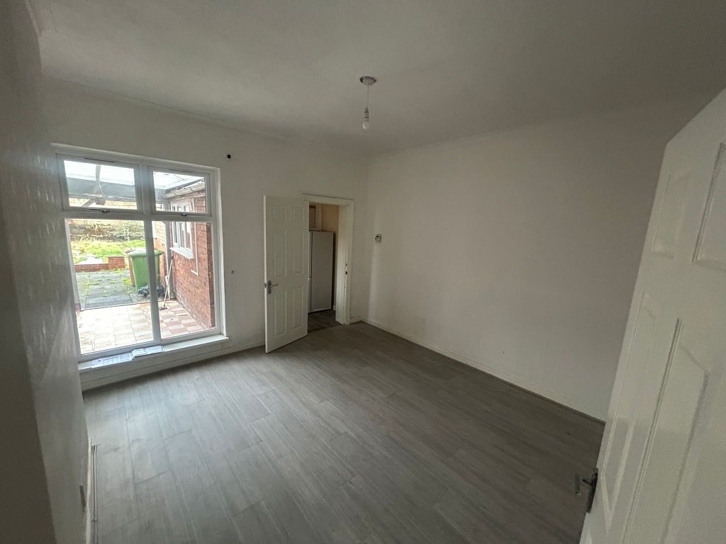 Property photo 3 of 8 Living Room