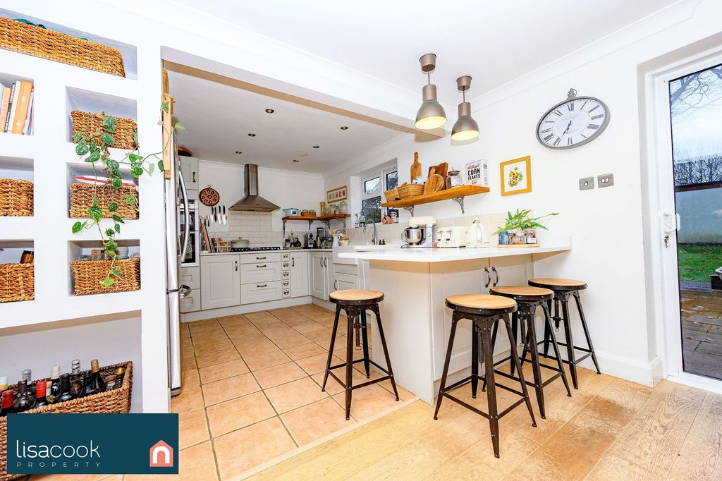 Property photo 2 of 23 Kitchen