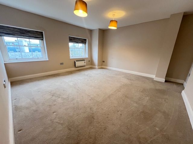 Property photo 2 of 5 Living Room