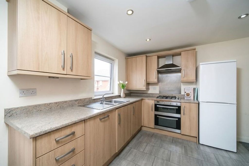 Property photo 2 of 16