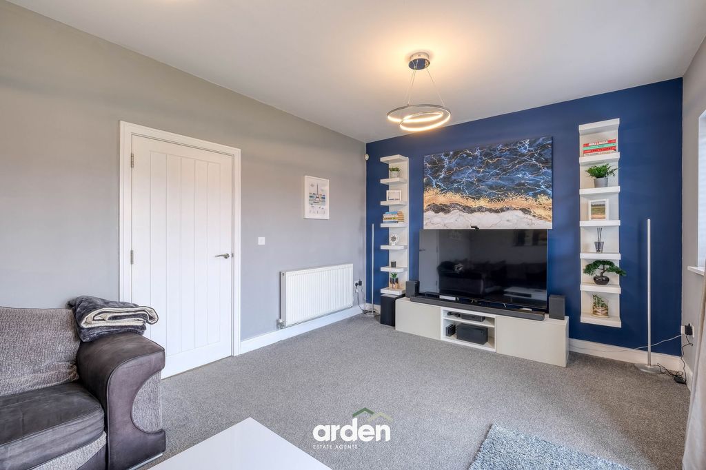 Property photo 3 of 17