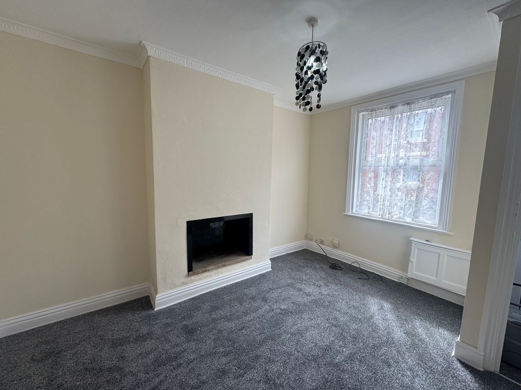 Property photo 1 of 3