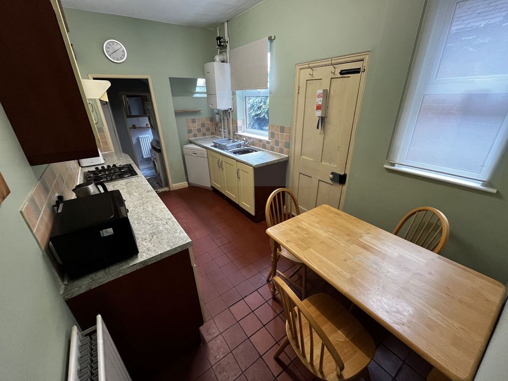 Property photo 2 of 14 Photo 3