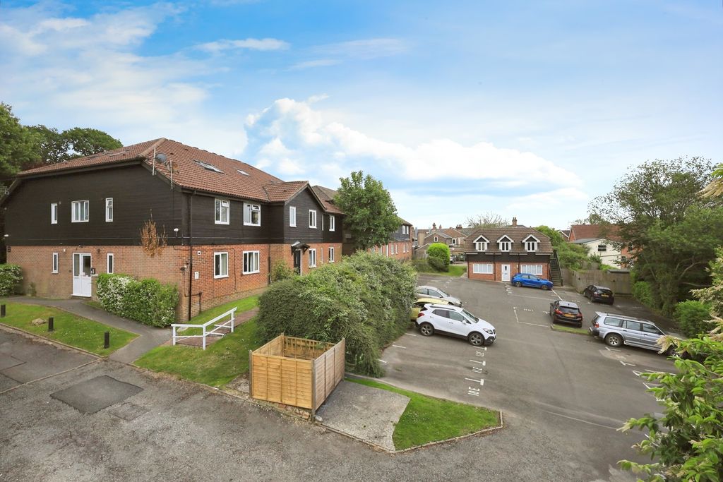 Additional image 7 of 1 bed maisonette for saleStreatfield Road, Heathfield, East Sussex TN21