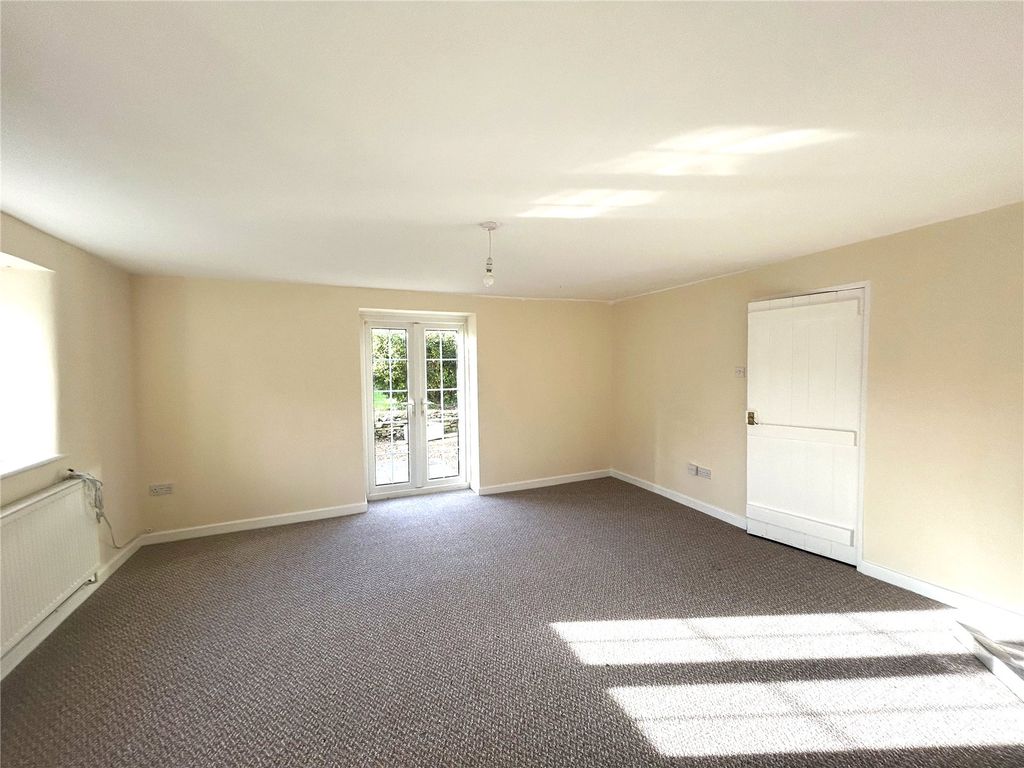 Property photo 2 of 13 Picture No. 03