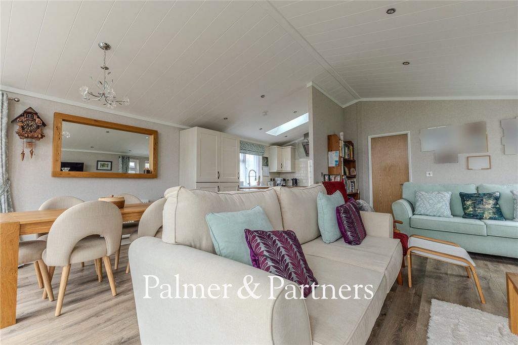 Property photo 2 of 18 Picture No. 04