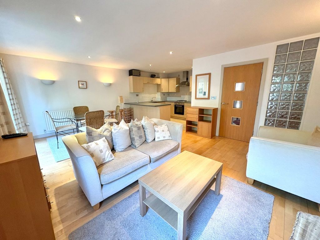 Property photo 3 of 20 Picture No. 02