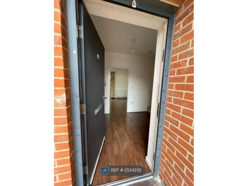 Property photo 2 of 21
