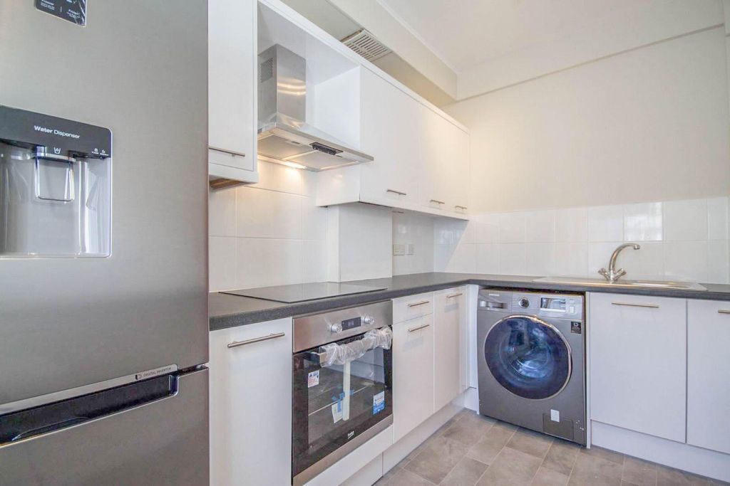 Property photo 2 of 9 v_Lqd9Neuuywnswnuewipg.Jpg