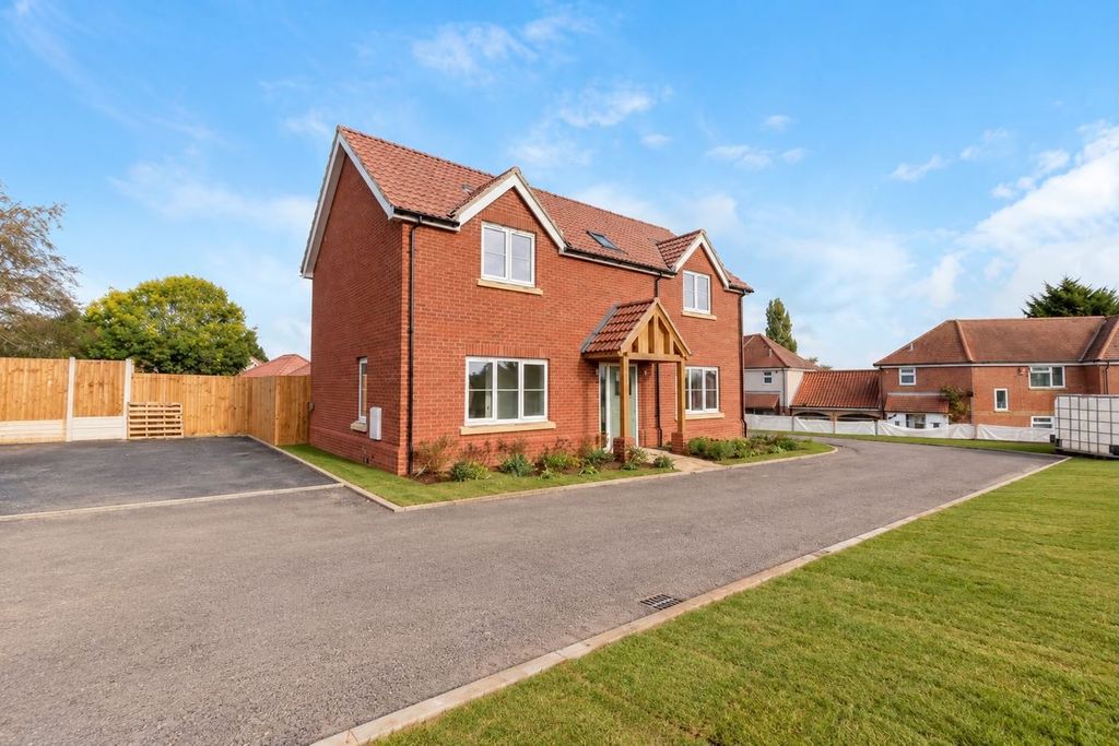 Property photo 1 of 30