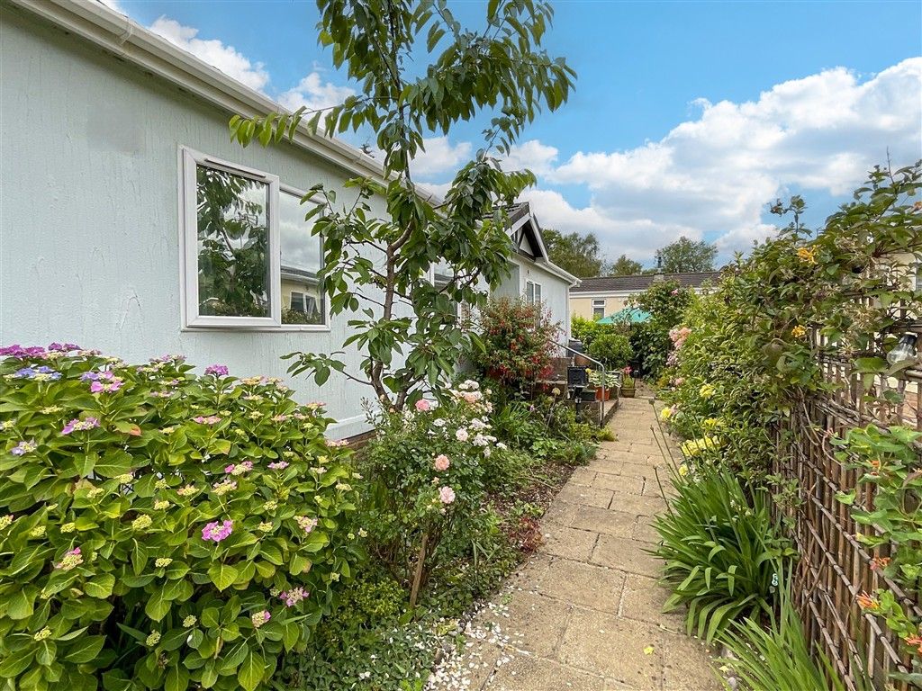 Property photo 1 of 13 Front