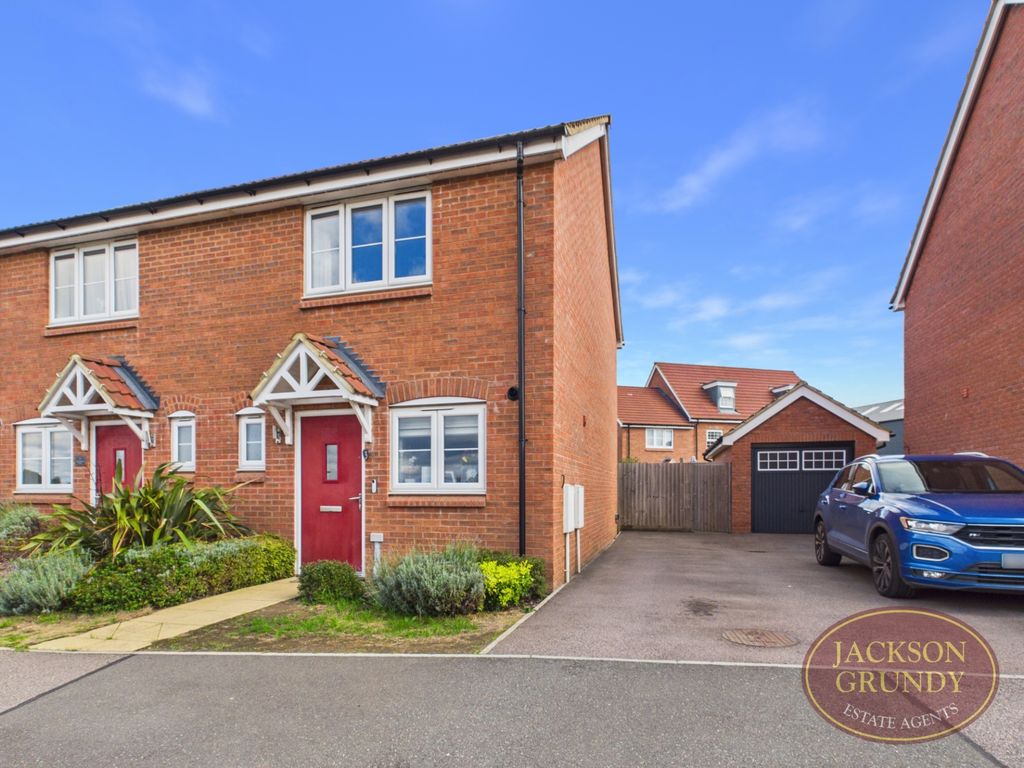 Property photo 1 of 16 Silverthorn