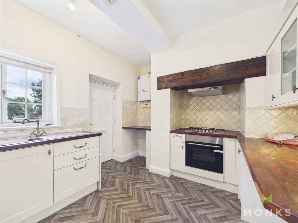 Property photo 2 of 10 Cam01520G0-Pr0480-Still007.Jpg