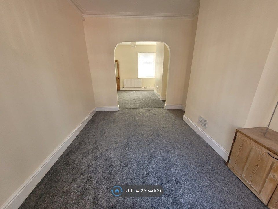 Property photo 1 of 8 Dining Area