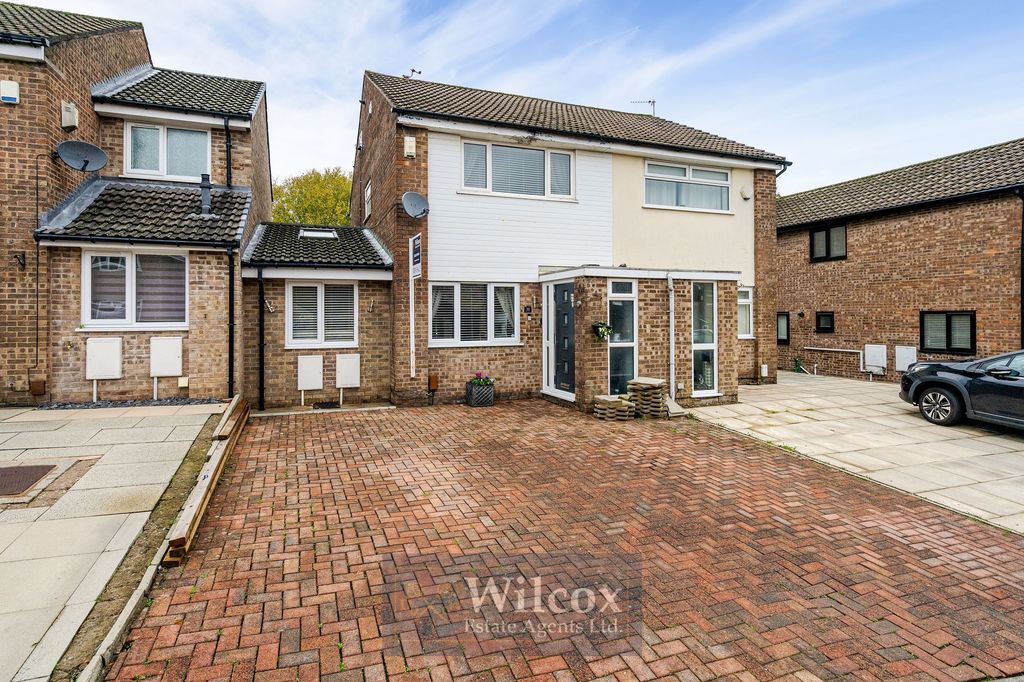 Property photo 1 of 24