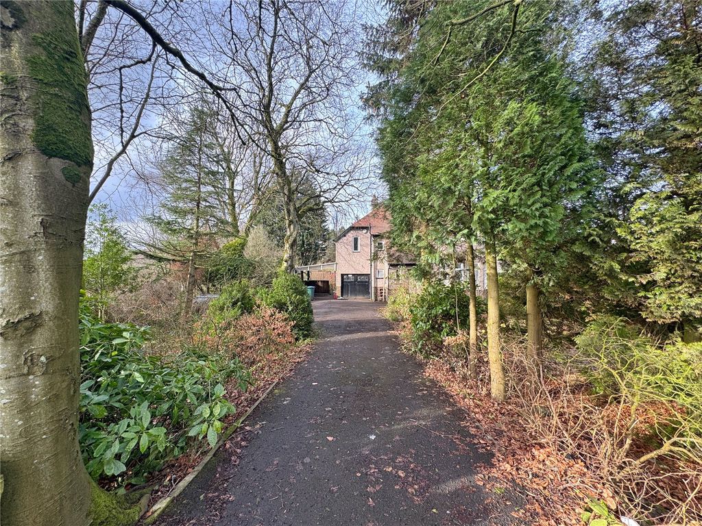 Property photo 3 of 36 Driveway To Property