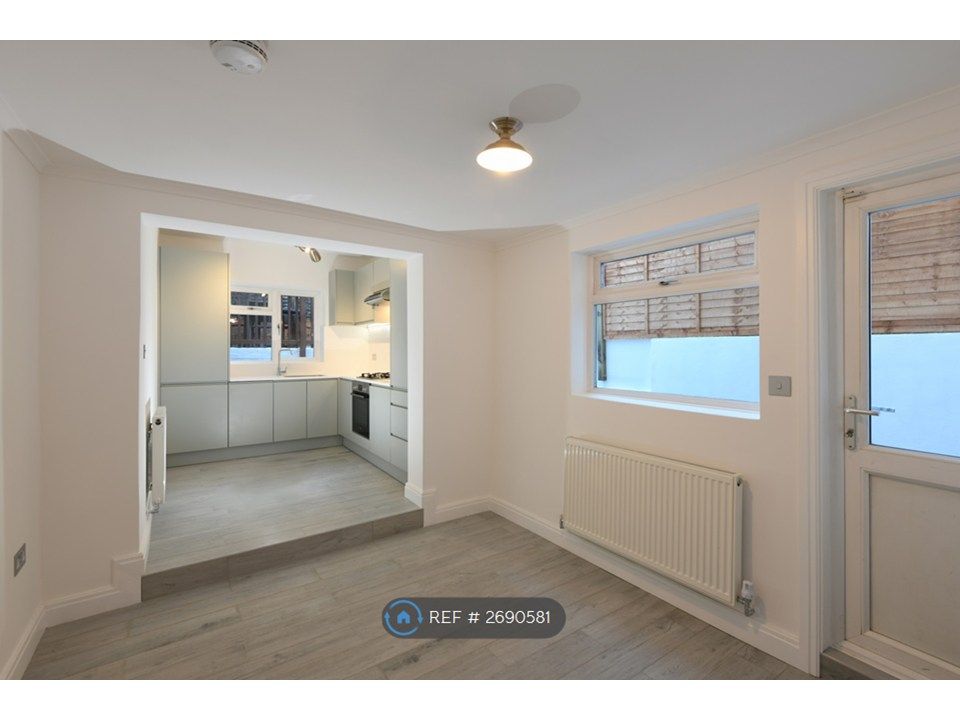 Property photo 1 of 17 Reception