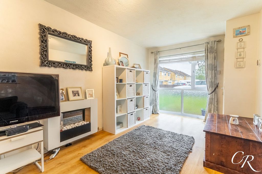 Property photo 2 of 11