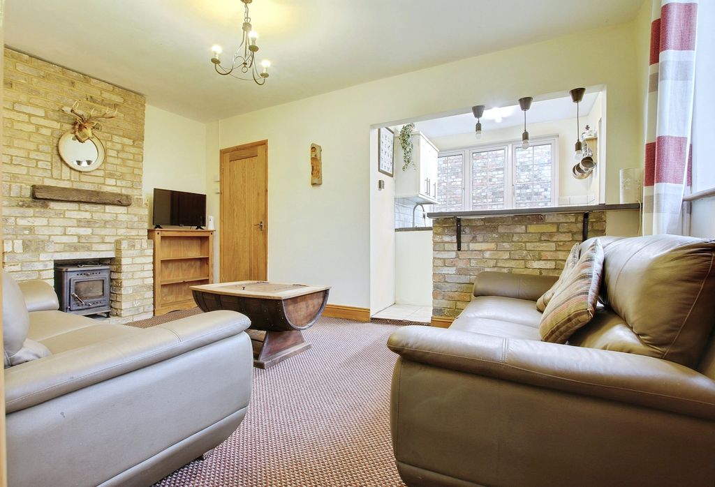Property photo 2 of 9