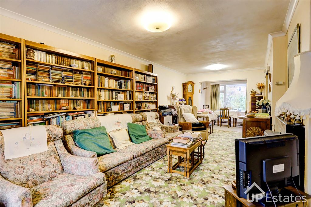 Property photo 3 of 19