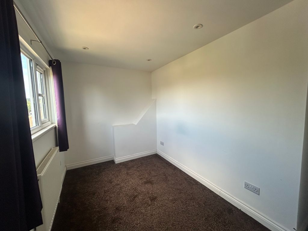 Property photo 3 of 11 Image