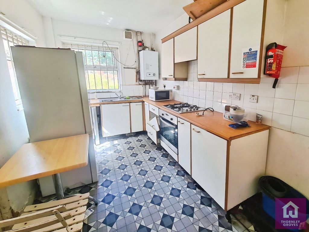 Property photo 2 of 8 Picture No. 09
