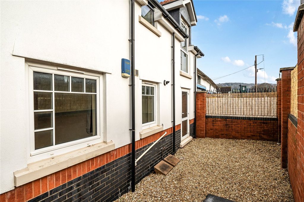 Additional image 7 of 2 bed flat for saleWoolbrook Road, Sidmouth, Devon EX10