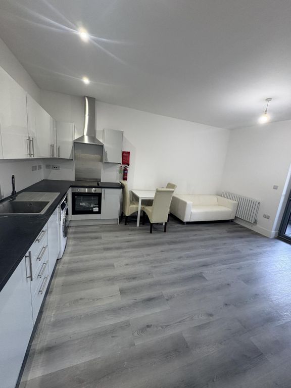 Property photo 3 of 4 Kitchen/Open Plan Reception