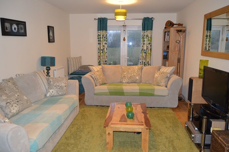 Property photo 2 of 8 Lounge