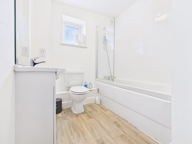 Property photo 3 of 8 Bathroom