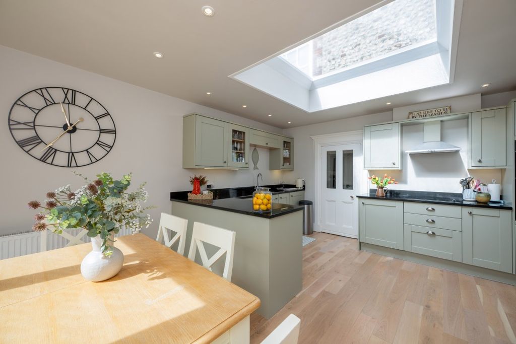 Additional image 6 of 4 bed flat for saleBlakeney, Holt NR25