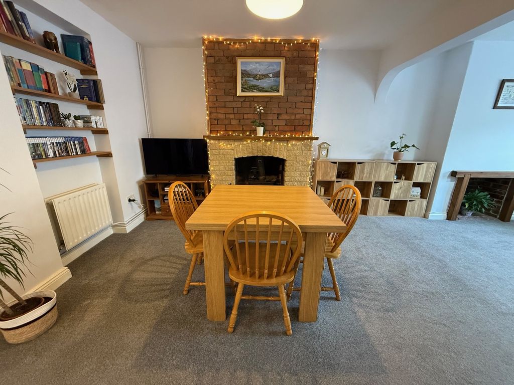 Property photo 3 of 17 Dining Area Adpect 2