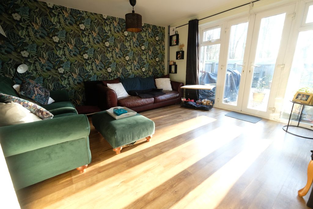 Property photo 3 of 12 Sitting/Dining Room