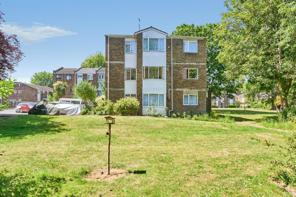 Property photo 1 of 17 External