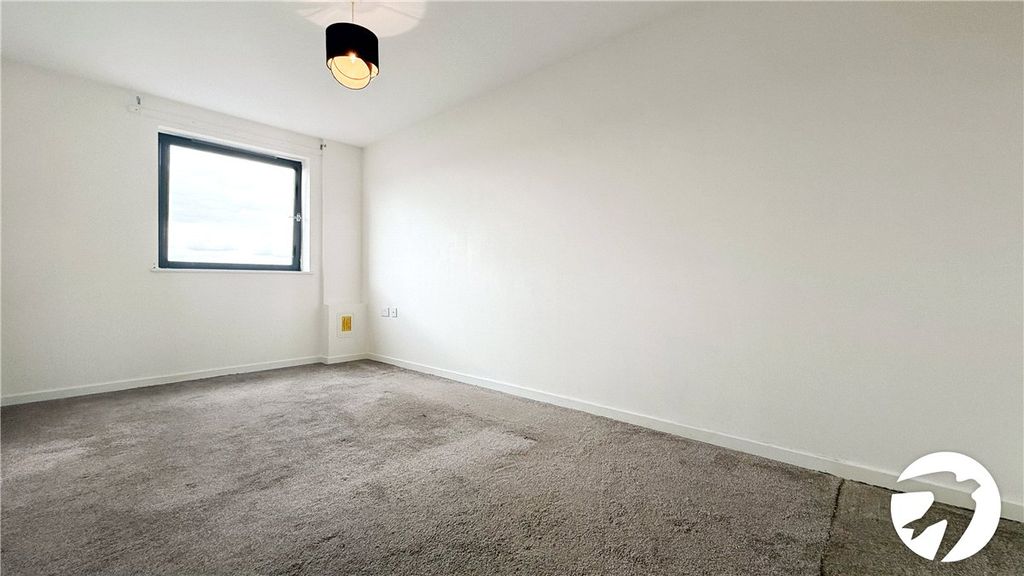 Property photo 3 of 6 Picture No. 04