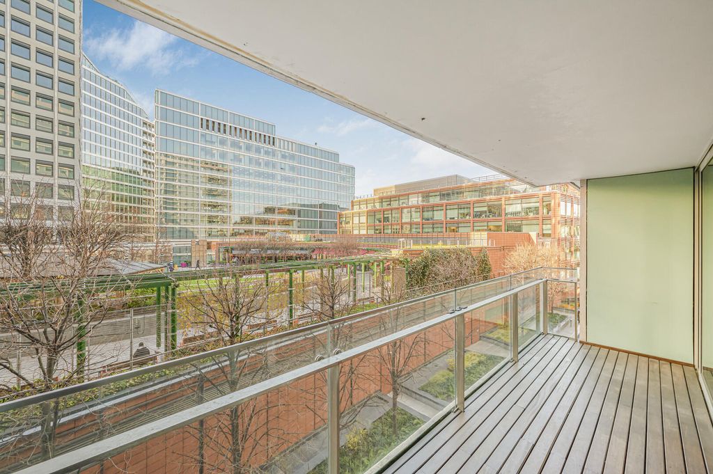 Property photo 3 of 17 Balcony