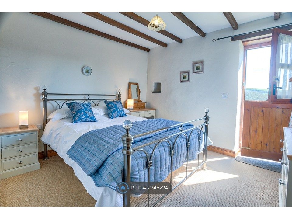 Property photo 3 of 12 Clover Double Bedroom