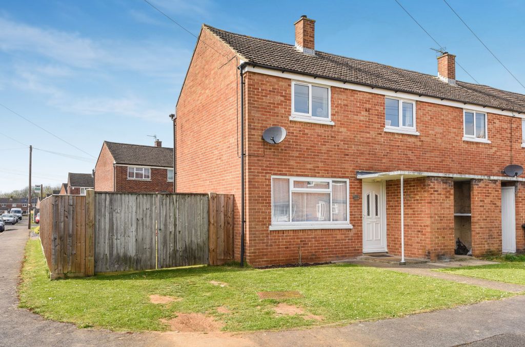 Property photo 1 of 8