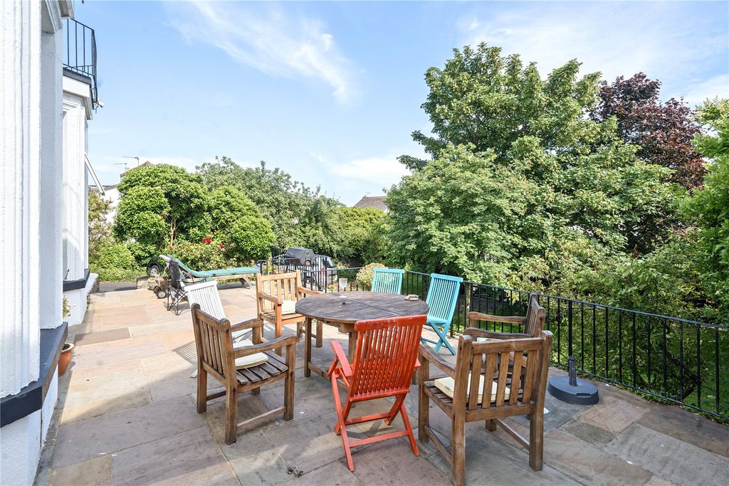 Property photo 3 of 24 Picture No. 29