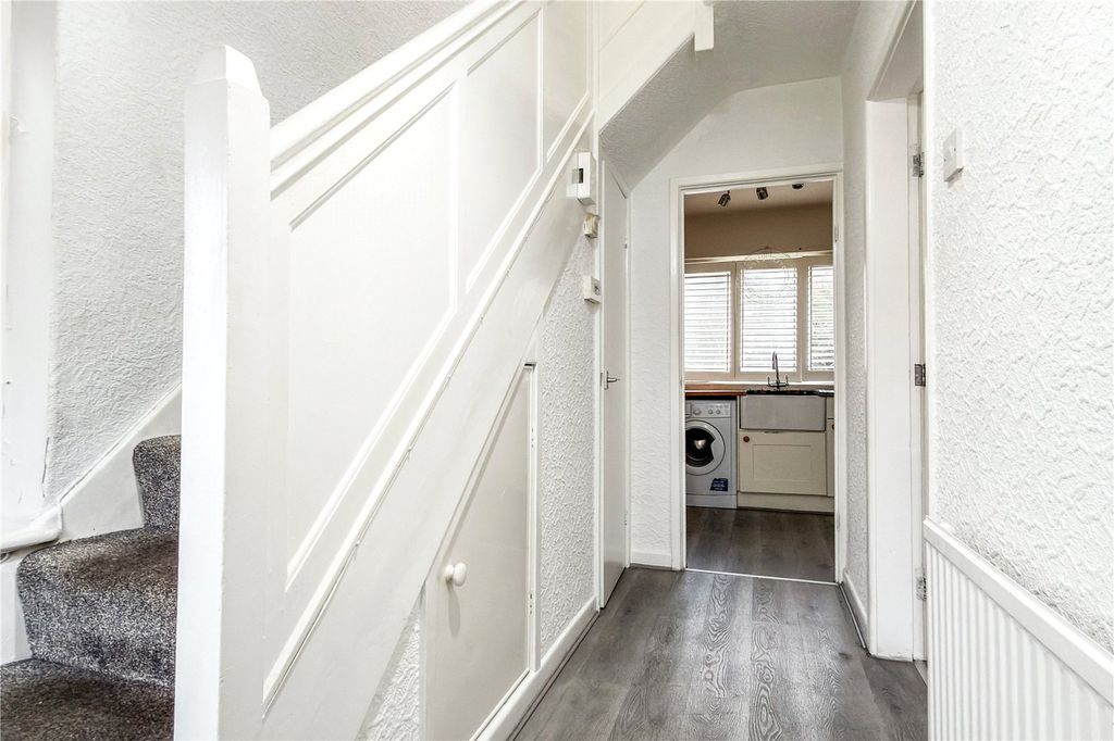 Property photo 2 of 19 Hall