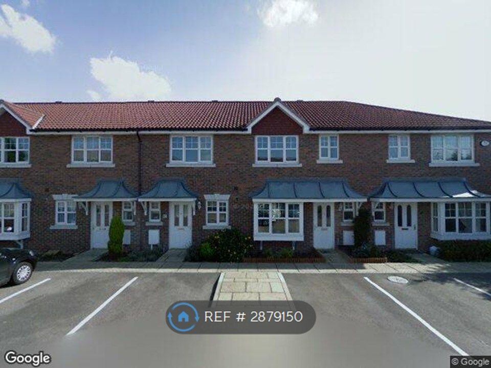 Property photo 2 of 18 Building